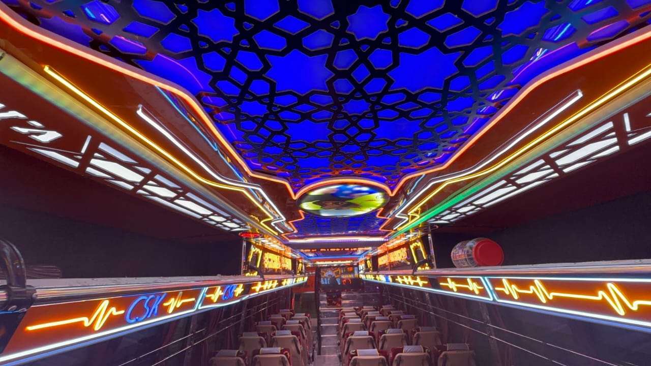 VM TRAVELS Gallery Image